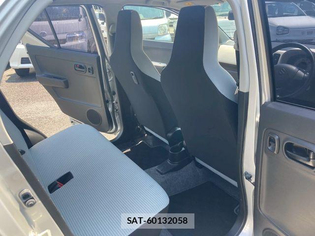 Suzuki ALTO 2017-03 8097892-21