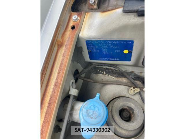 Suzuki ALTO 2003-01 8128806-11