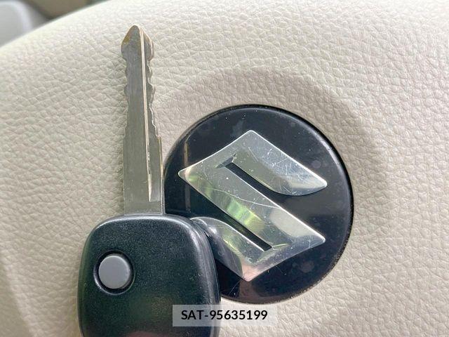 Suzuki ALTO 2012-04 8128789-2
