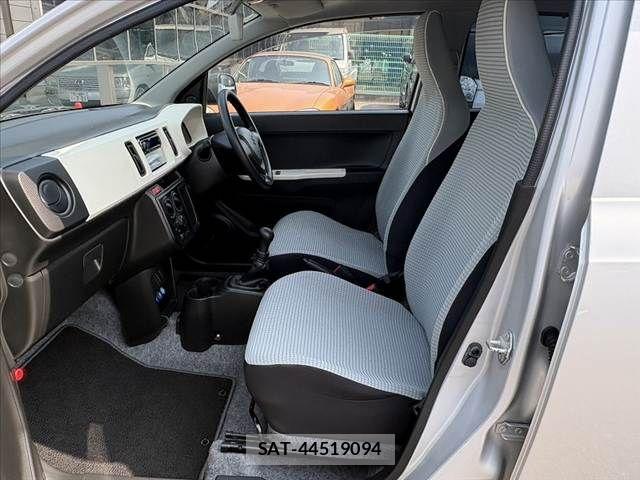 Suzuki ALTO 2015-02 8128787-18