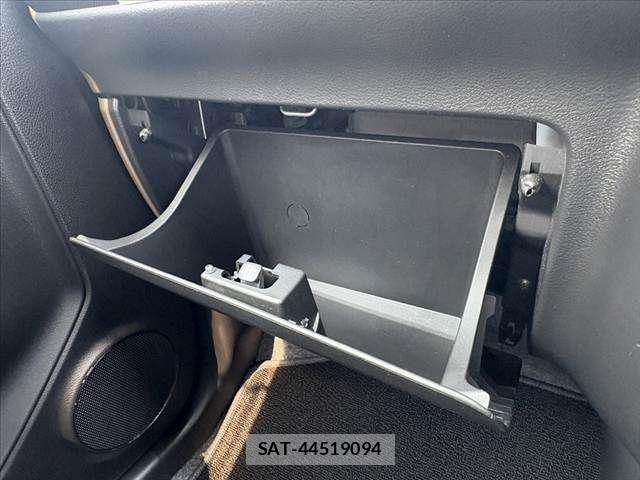 Suzuki ALTO 2015-02 8128787-28