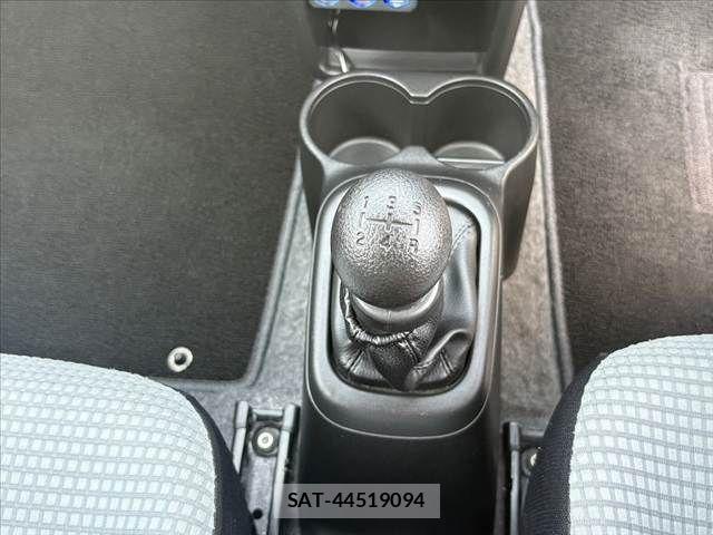 Suzuki ALTO 2015-02 8128787-2