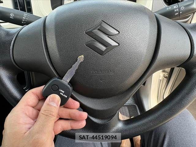 Suzuki ALTO 2015-02 8128787-4
