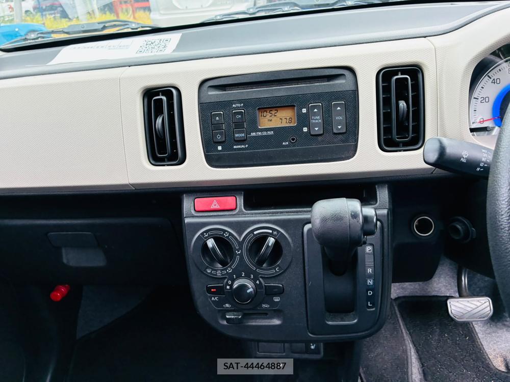 Suzuki ALTO 2019-06 8095796-15
