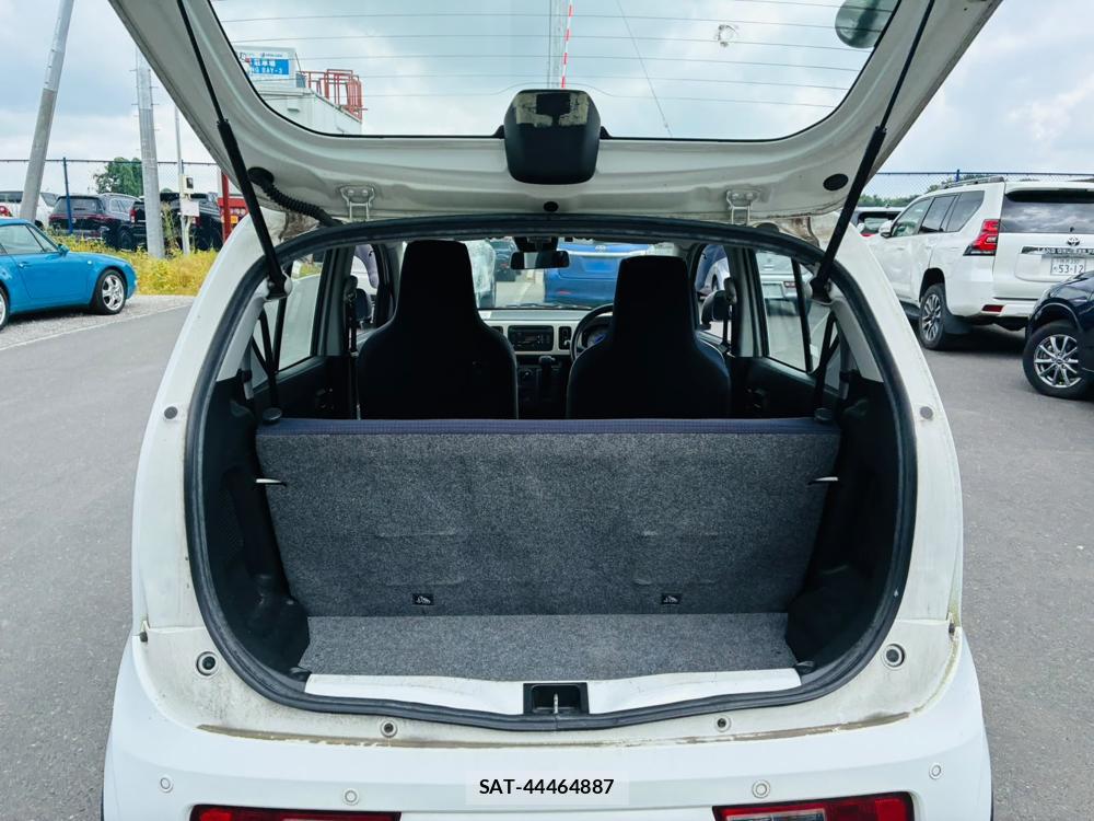 Suzuki ALTO 2019-06 8095796-25