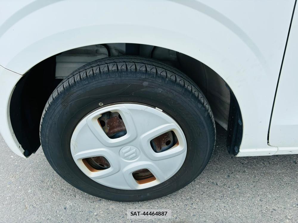 Suzuki ALTO 2019-06 8095796-30