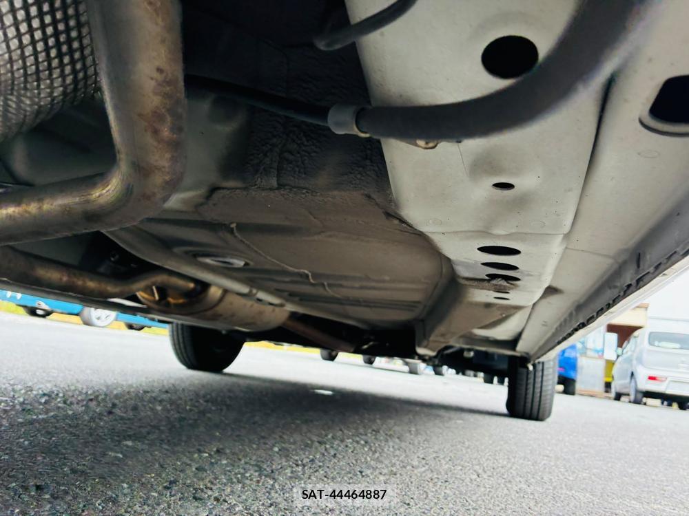 Suzuki ALTO 2019-06 8095796-37