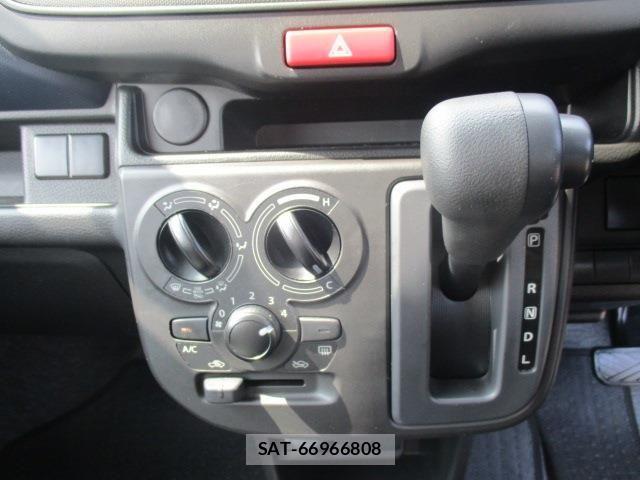 Suzuki ALTO 2025-09 8206190-17