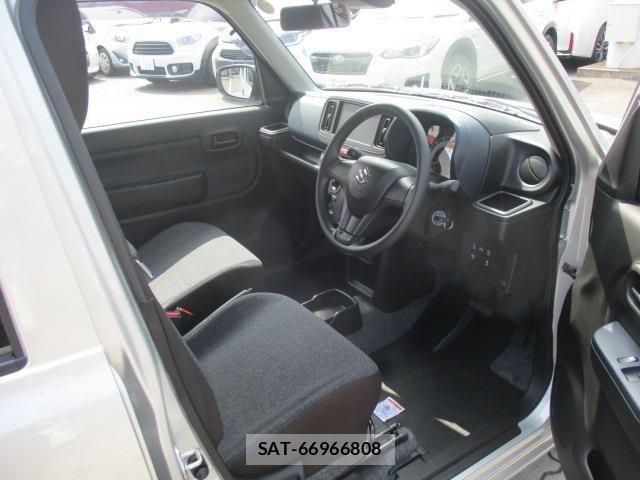 Suzuki ALTO 2025-09 8206190-20