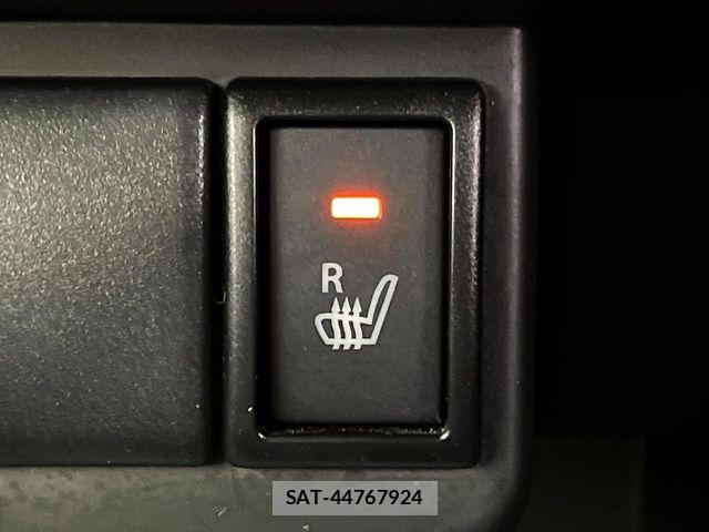 Suzuki ALTO 2019-06 8206195-3