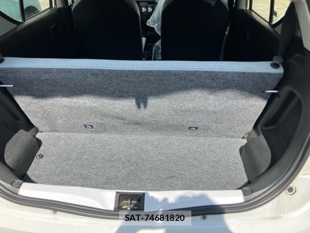Suzuki ALTO 2016-01 8228809-11