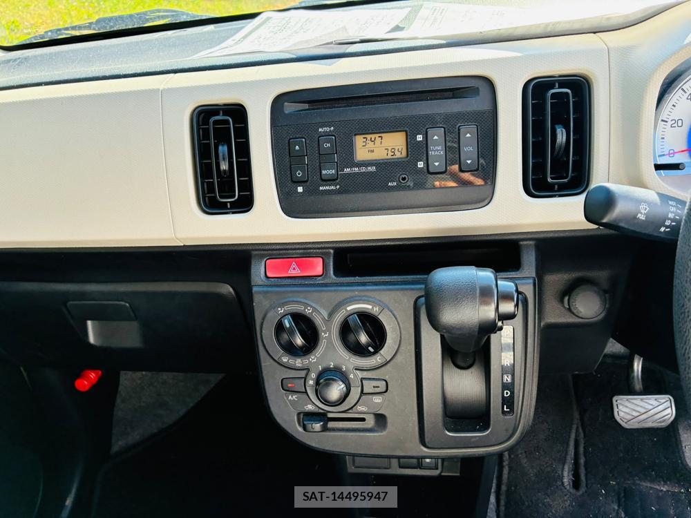Suzuki ALTO 2019-03 8177704-19