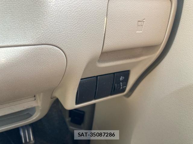 Suzuki ALTO 2013-07 8312885-16