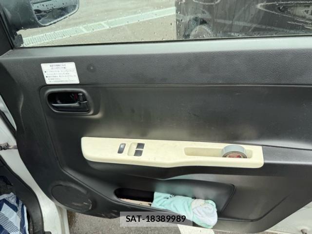 Suzuki ALTO 2017-03 8312887-17