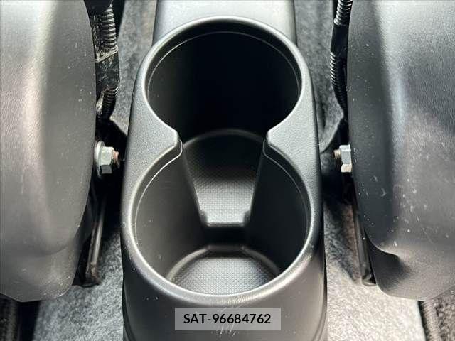 Suzuki ALTO 2016-04 8334725-24