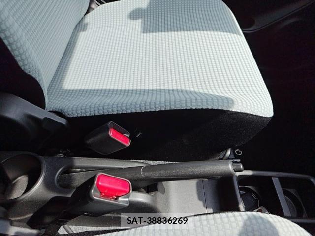 Suzuki ALTO 2016-03 8364593-15
