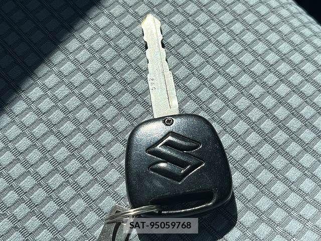 Suzuki ALTO 2015-09 8364597-13