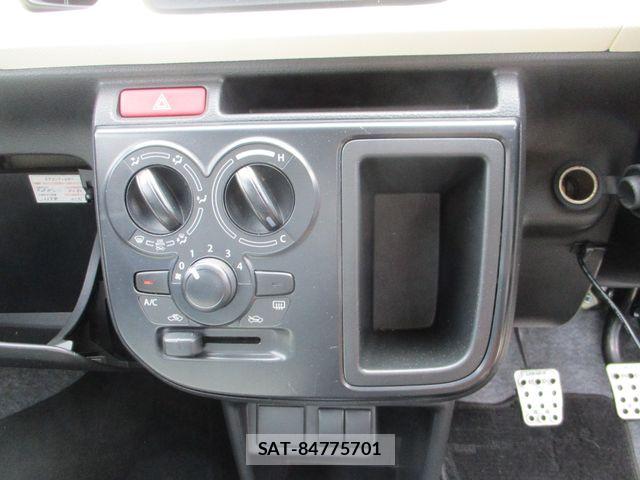 Suzuki ALTO 2017-11 8364590-8