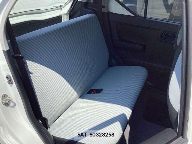 Suzuki ALTO 2017-04 8364587-18