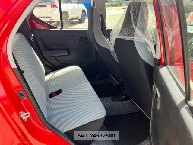Suzuki ALTO 2017-04 8364617-16