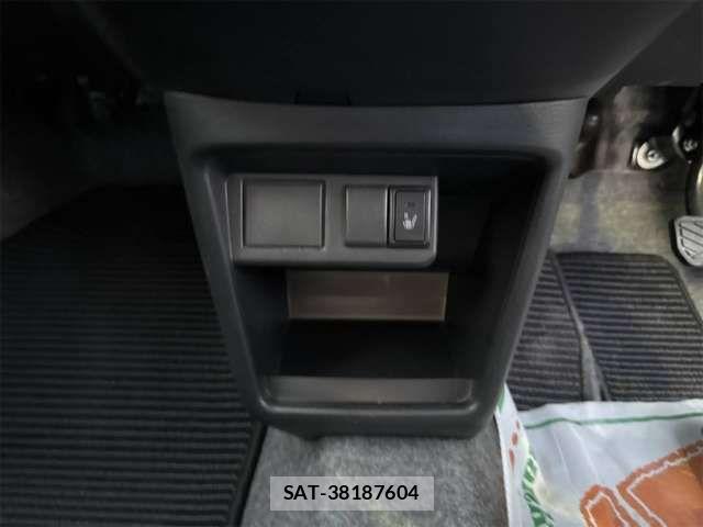 Suzuki ALTO 2017-11 8371409-3