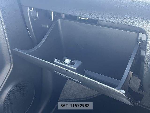 Suzuki ALTO 2015-09 8437909-21