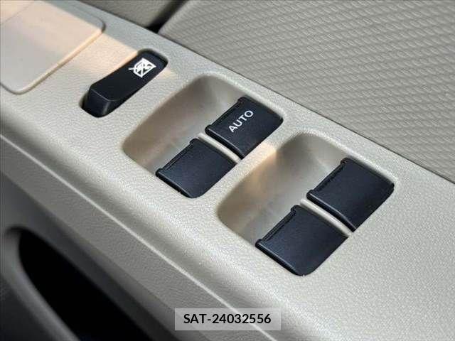 Suzuki ALTO 2013-04 8456965-6