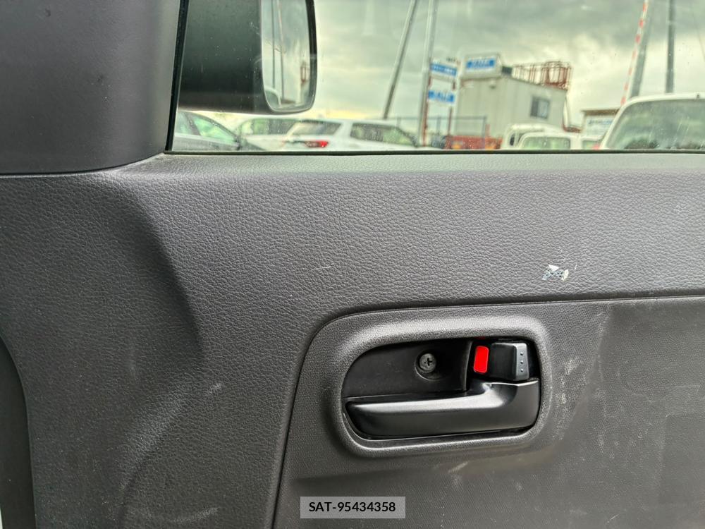 Suzuki ALTO 2019-07 8351358-20