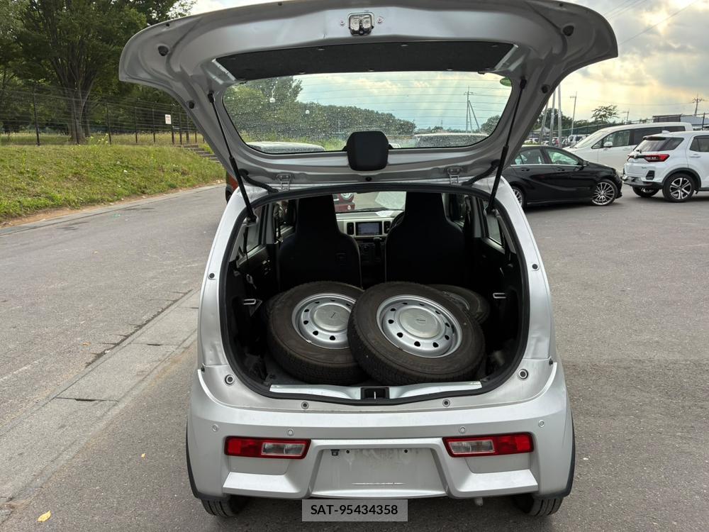 Suzuki ALTO 2019-07 8351358-26
