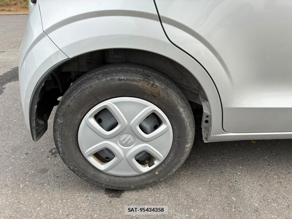 Suzuki ALTO 2019-07 8351358-27