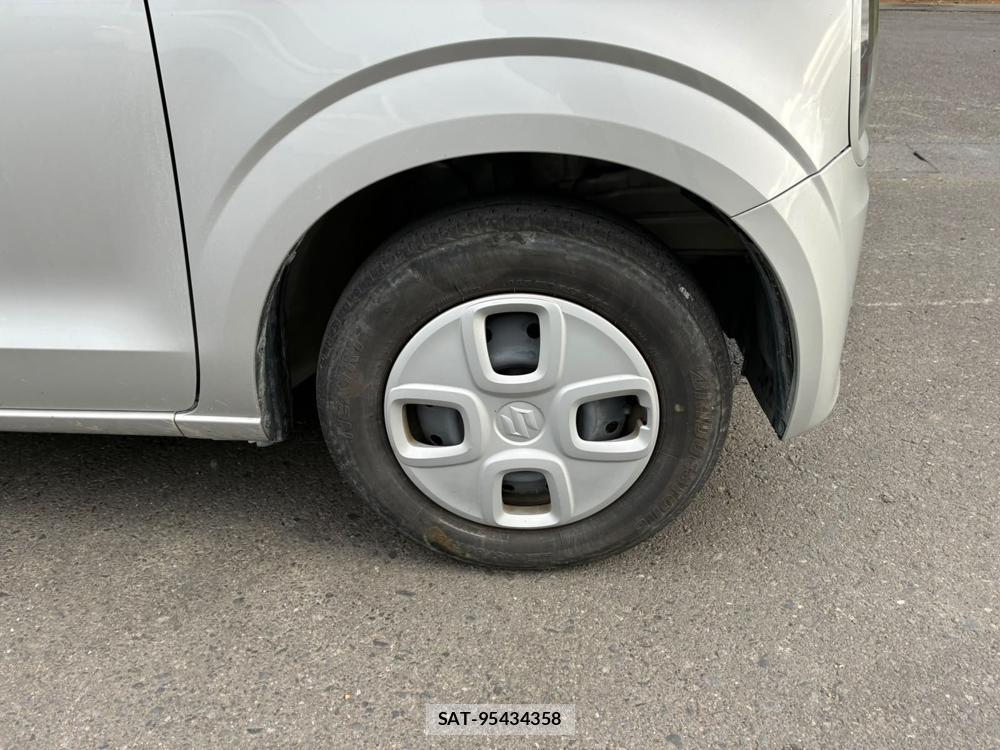 Suzuki ALTO 2019-07 8351358-28