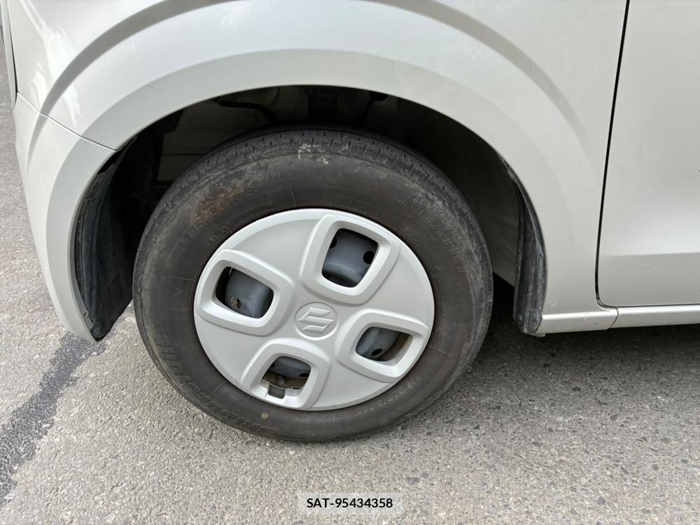 Suzuki ALTO 2019-07 8351358-29