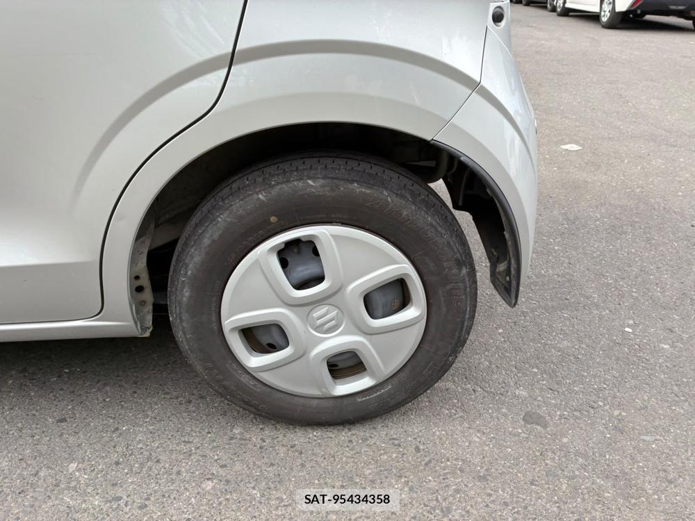 Suzuki ALTO 2019-07 8351358-30