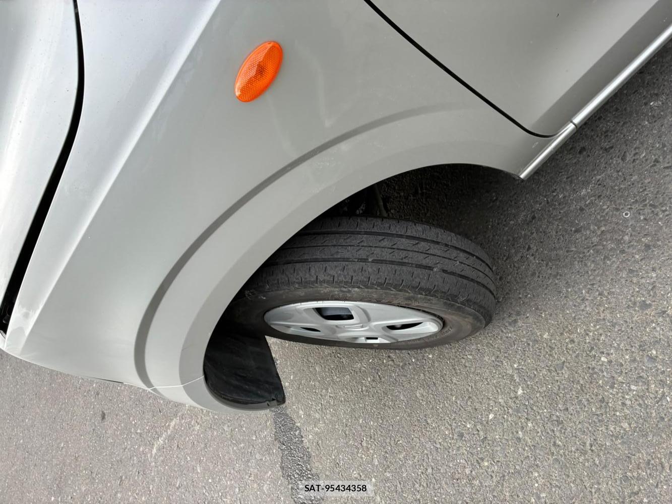 Suzuki ALTO 2019-07 8351358-31