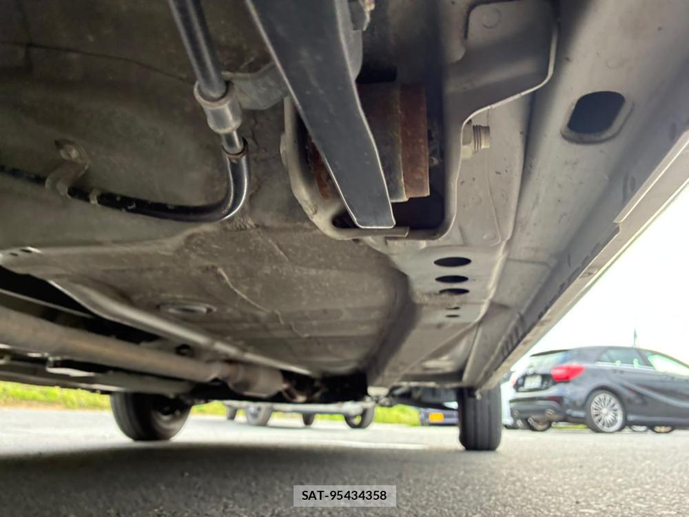 Suzuki ALTO 2019-07 8351358-37
