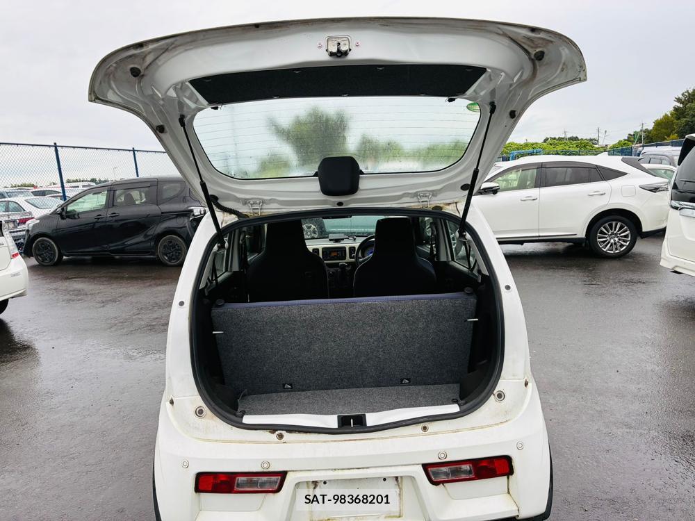 Suzuki ALTO 2019-06 8543890-24