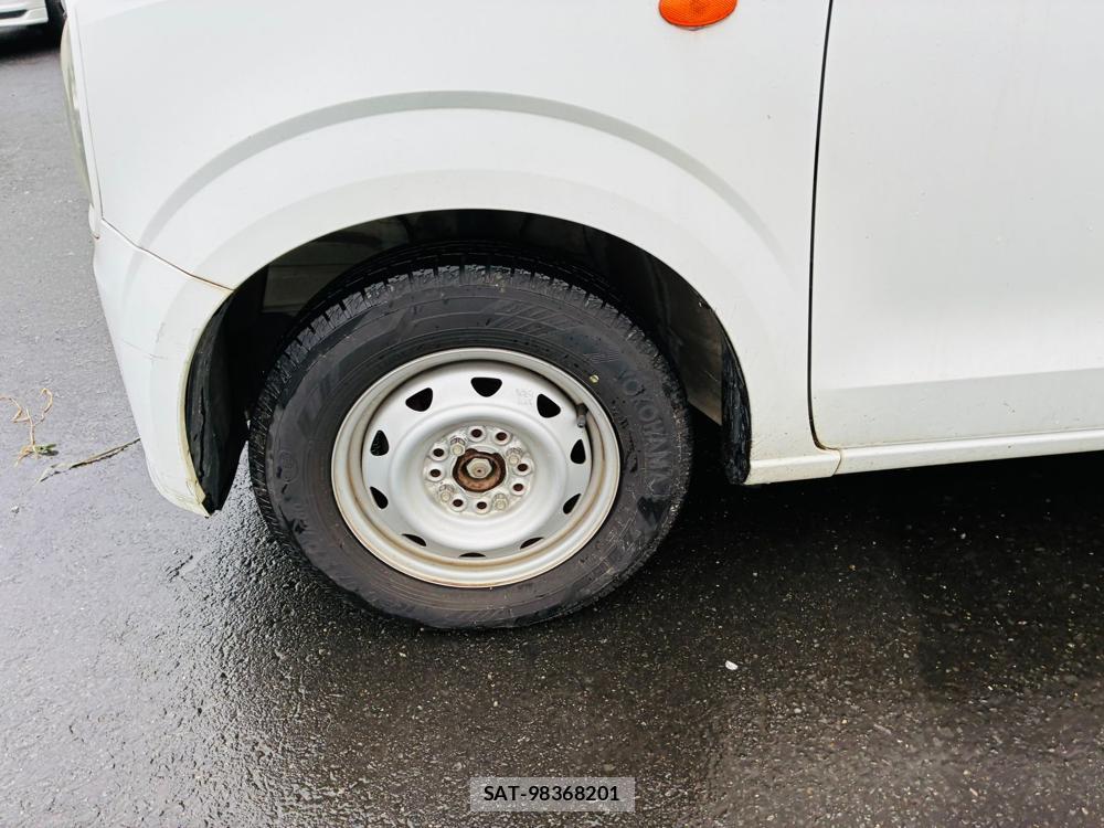 Suzuki ALTO 2019-06 8543890-27