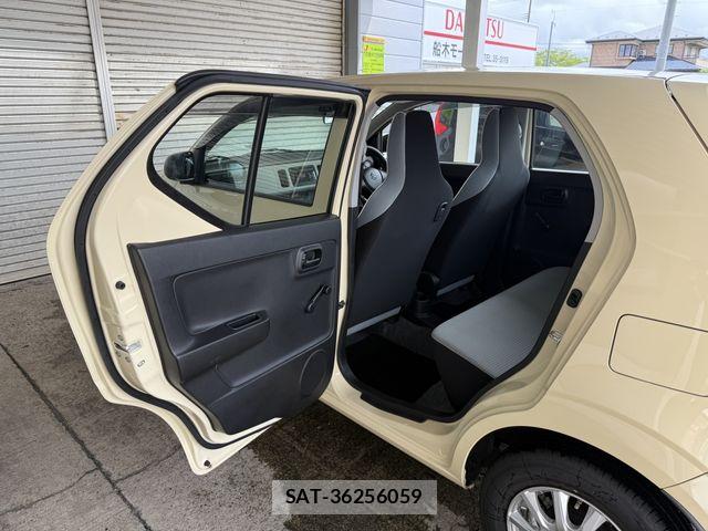 Suzuki ALTO 2016-02 8779420-23