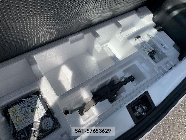 Suzuki ALTO 2017-10 8827725-23