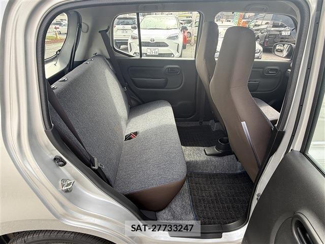 Suzuki ALTO 2022-02 8827720-17