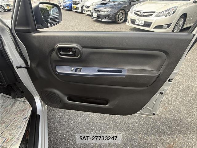 Suzuki ALTO 2022-02 8827720-21