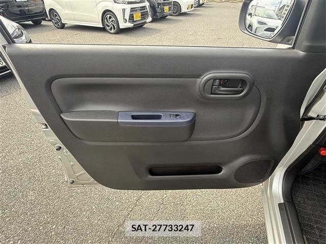 Suzuki ALTO 2022-02 8827720-24