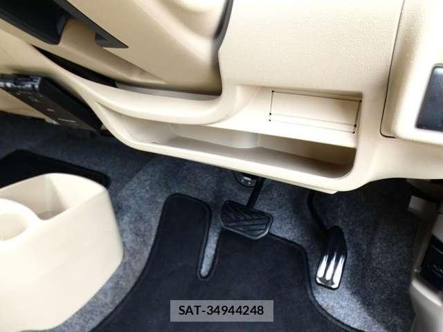 Suzuki ALTO 2013-12 8878603-11