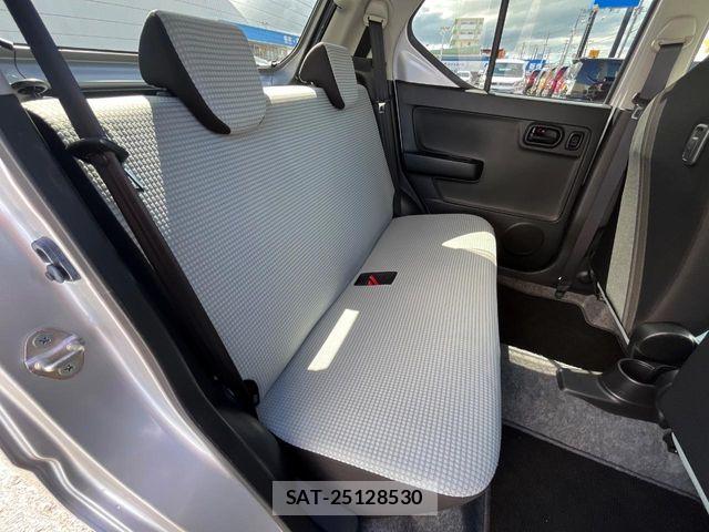 Suzuki ALTO 2018-03 8878588-9