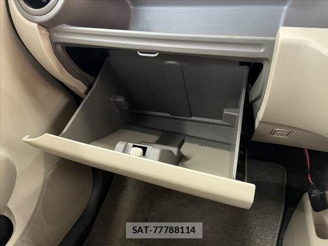 Suzuki ALTO 2013-01 8878601-21