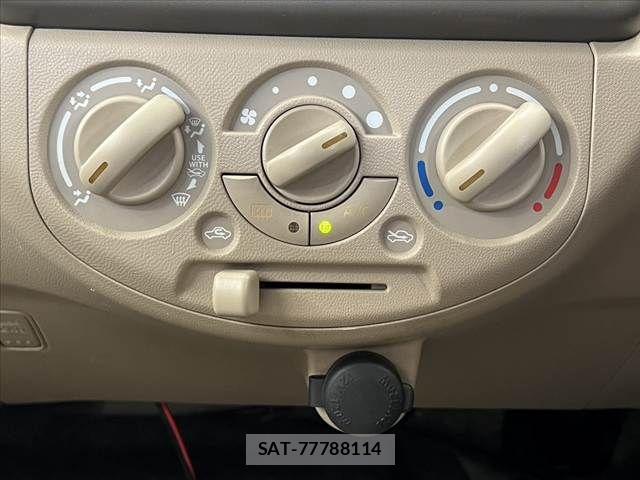 Suzuki ALTO 2013-01 8878601-24