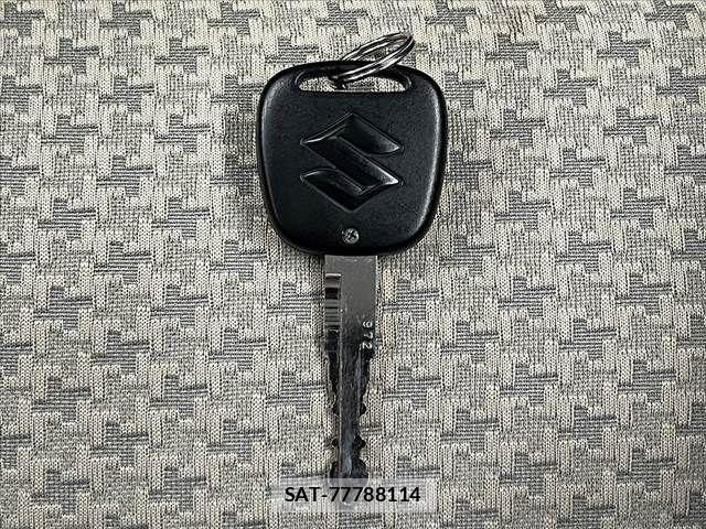 Suzuki ALTO 2013-01 8878601-6