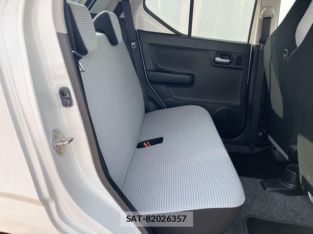 Suzuki ALTO 2015-04 8878596-11