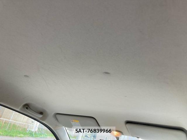 Suzuki ALTO 2012-01 6988010-21
