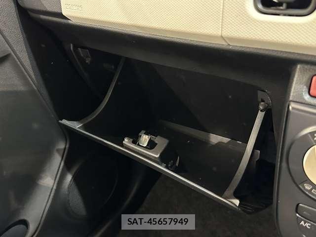 Suzuki ALTO 2018-04 7214514-18